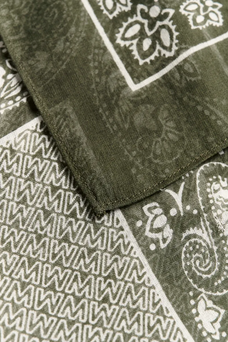 Matinique MAbandana Scarf Hot